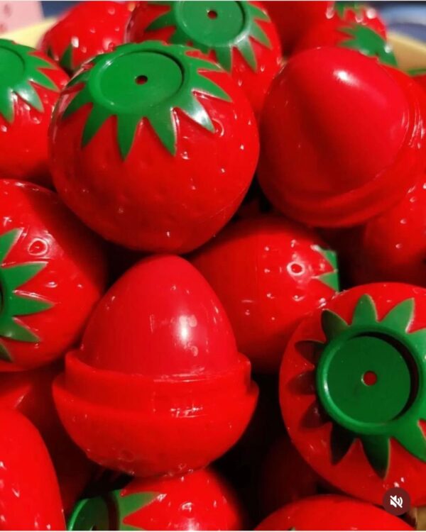 Strawberry Lipstick - Image 2